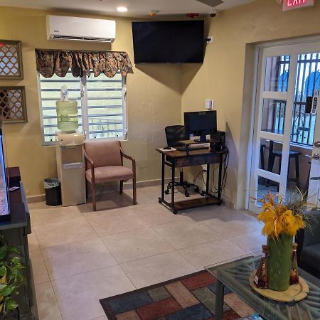Midtown Guest House Charlotte Amalie Exteriör bild