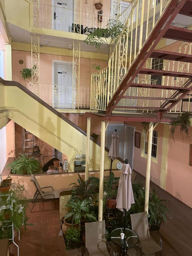 Midtown Guest House Charlotte Amalie Exteriör bild