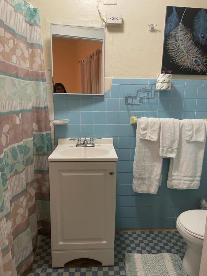 Midtown Guest House Charlotte Amalie Exteriör bild